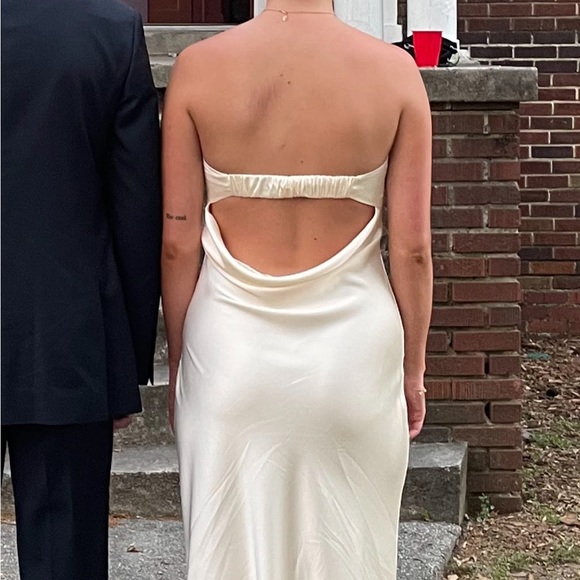 Satin Midi Dress with open back - Picture 3 of 7